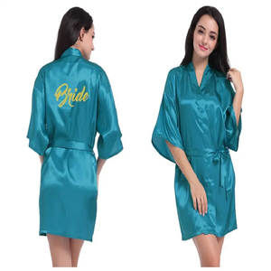 8230434 Kimono <span class=keywords><strong>da</strong></span> sposa in raso <span class=keywords><strong>da</strong></span> <span class=keywords><strong>donna</strong></span> abiti <span class=keywords><strong>da</strong></span> <span class=keywords><strong>notte</strong></span> <span class=keywords><strong>da</strong></span> sposa abiti <span class=keywords><strong>da</strong></span> damigella d'onore pigiama accappatoio camicia <span class=keywords><strong>da</strong></span> <span class=keywords><strong>notte</strong></span> Spa abiti <span class=keywords><strong>da</strong></span> sposa <span class=keywords><strong>vestaglia</strong></span> - Product Image 6
