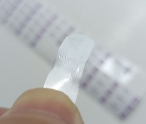 Papel sintético cubierto con película mate, impresión en color, vinilo, impermeable, esencia anti UV, rollo <span class=keywords><strong>de</strong></span> cosméticos, pegatina para botella - Product Image 5