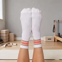 Chaussettes de Pilates antidérapantes tendance, chaussettes de yoga à motif personnalisé, chaussettes légères et respirantes pour femmes, entraînement à domicile