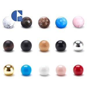 Personalizado 13mm 15mm Tamaño del cuello Cubiertas de perfume de resina plástica Tapas de perfume Tapa en forma de esfera de bola Tapas de perfume - Product Image 1