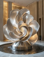 Grande sculpture florale décorative en acier inoxydable pour jardin d'hôtel moderne avec impression sérigraphique