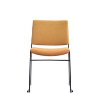 Chaise d'appoint minimaliste en plastique PP blanc avec cadre en acier tubulaire thermolaqué, empilable, pour salle à manger