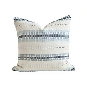 Housse de coussin en coton bohème unique, décoration de salon, design floral personnalisé, non toxique, amovible, lavable, marque ITHL, Inde - Product Image 1