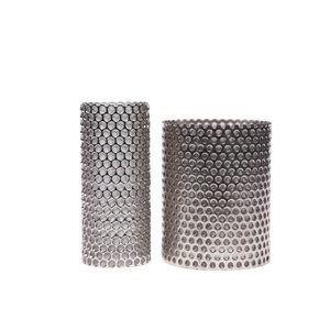 Offres Spéciales <span class=keywords><strong>25mm</strong></span> 20mm 30mm 50mm <span class=keywords><strong>Tube</strong></span> métallique <span class=keywords><strong>perforé</strong></span> en acier inoxydable 304 pour filtre - Product Image 4