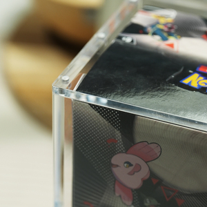 Estuche Acrílico Transparente y Duradero para Almacenamiento y Protección de 10 Mini Latas Pokémon, con Tapa Magnética - Product Image 5