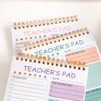 Bloc-notes spirale A5 pour professeur avec calendrier de cours, liste de tâches quotidiennes et suivi d'hydratation – Cadeau idéal pour les éducateurs