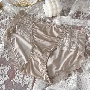 Elegante Intimo Femminile: Mutandine in Raso Senza Cuciture in Seta Ghiaccio, Vita Media e Traspiranti - Esaltate dal Fascino Sensuale nelle Taglie M-XXL - Product Image 2