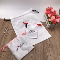 Pochette en satin pour bijoux avec pompons, fermeture à cordon, logo personnalisé, impression sérigraphique, couleur et taille personnalisables, cadeau promotionnel