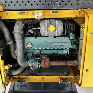 Excavadora de cadenas Volvo EC220 de 22 toneladas, usada, con pocas horas de uso, con motor y transmisión, potencia de 129 kW, capacidad de la cucharón de 0.48 m³. - Product Image 6