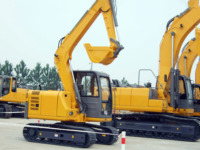 Excavator Crawler Heavy Duty XE80D 7.7 Ton dengan Struktur Rangka yang Diperkuat untuk Performa Stabil di Lokasi Kerja Kompleks