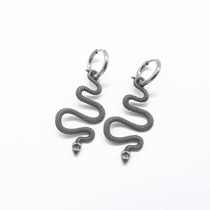 Pendientes Colgantes de la Serie Serpiente Yunnique, Joyería Animal de Acero de Titanio, Diseño Retro de Serpiente Venenosa, Estilo Hip Hop Unisex - Product Image 5