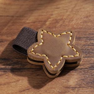 Marcapáginas de Cuero Genuino en Forma de Estrella, Hecho a Mano, con Cierre Magnético, Regalo Ideal para Amantes de la Lectura - Product Image 6