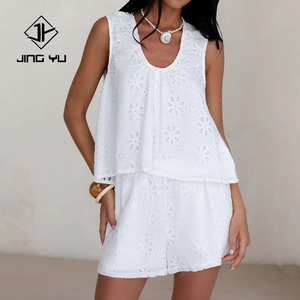 Fabricant de tenues d'été tendance : haut sans manches à col rond et short en coton respirant, ensemble deux pièces sur mesure. - Product Image 4