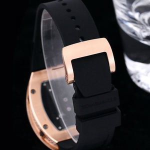 Reloj Mecánico con Patrón de Serpiente y Diamantes para Hombre y Mujer, Correa de Goma Resistente, Apto para Golf y Vestimenta Formal - Product Image 6