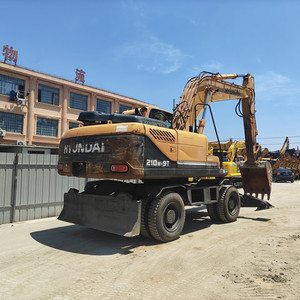 Excavadora de ruedas Hyundai 210w-9t de 21 toneladas con cucharón de excavación de 1.05m³ de capacidad, equipo pesado usado a bajo precio con 1 año de garantía. - Product Image 3