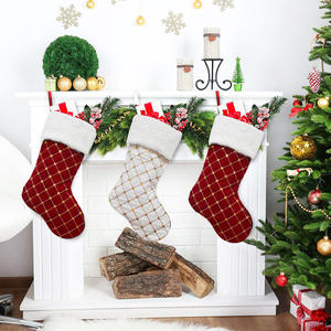 2025 décorations <span class=keywords><strong>de</strong></span> noël personnalisables chaudes chaussettes <span class=keywords><strong>de</strong></span> noël perlées à carreaux brodées bas <span class=keywords><strong>de</strong></span> noël beiges - Product Image 1