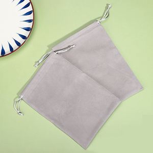 Bolsas de Terciopelo Suave con Cordón y Logotipo Impreso Personalizado, Bolsitas Pequeñas para Empaque de Regalos y Joyería - Product Image 4