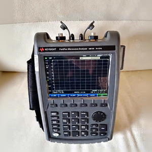 Analyseur combiné d'antennes et de câbles RF Keysight N9917b N9918a N9918b Fieldfox 18 GHz d'occasion - Product Image 1