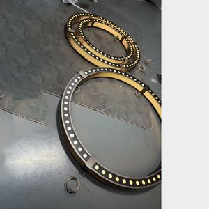Lámpara de araña circular de vidrio templado con sensor LED, control dorado, redonda, de múltiples cabezales, para sala de estar y comedor. - Product Image 1