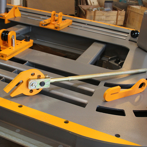 معدات ورشة عمل السيارات الهندية آلة تقويم إطار الحافلة مصنوعة من المعدن المتين - Product Image 3