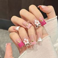 Diseño #605 Dropshipping Lujo 3D Flor Uñas postizas Alta calidad Forma de pico de pato corto Francés Hecho a mano Prensa en uñas