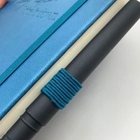 Carnet de type Moleskine A5, couverture en cuir PU bleu, équipé d'un élastique et d'un porte-stylo pour un usage quotidien