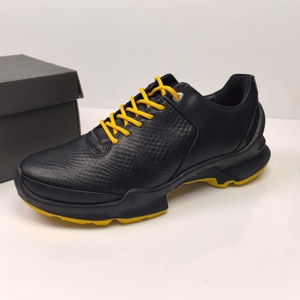 Chaussures de marche pour hommes en cuir véritable respirant, anti-odeur, fabriquées sur mesure, de luxe, originales, à la mode, pour la randonnée en plein air - Product Image 1