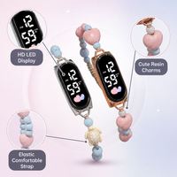 Jam Tangan Digital LED Fashionable, Gelang Manik Resin Lucu, Liontin Hati dan Kura-kura, Jam Elektronik untuk Hadiah Ulang Tahun Anak Perempuan