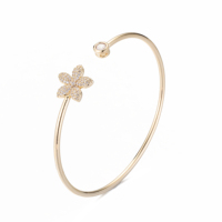 Gelang Manset Terbuka Emas Putih yang Dapat Disesuaikan, Berhiaskan Zirkonia Kubik Motif Bunga dengan Bezel Set, Aksesori Perhiasan Wanita untuk Pesta Pernikahan