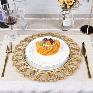 Platos base dorados de 13 pulgadas para bodas, platos base tipo espejo para platos de cena, platos base de plástico con borde en espiral entrelazado - Product Image 2