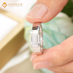 Anillo de Diamante Cultivado en Laboratorio con Corte Esmeralda D VS1 de Oro Fino, Anillo de Boda de Plata de Ley 925, Certificado IGI - Product Image 2