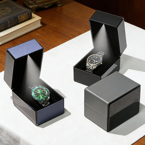 Elegante Caja Rectangular para Reloj, Modelo <span class=keywords><strong>AMB</strong></span>, Iluminada, con Tapa Abatible, de Cuero PU, Color Negro, para Regalo, Embalaje para Relojes Mecánicos - Product Image 1