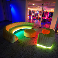 Canapé gonflable sur mesure pour fête/club/bar avec éclairage LED à vendre
