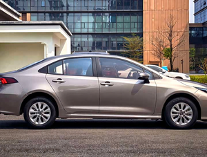Offre Spéciale <span class=keywords><strong>Toyota</strong></span> <span class=keywords><strong>Corolla</strong></span> d'occasion 2019 1.2T S-CVT Édition Luxe, Berline Familiale Conduite à Gauche, Faible Kilométrage, Norme d'Émission Euro 6 - Product Image 3