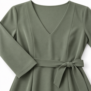 Robe de cocktail mi-longue à col en V, manches trois quarts, ceinture à nœud, robe trapèze pour fête, mariage, banquet - Product Image 5