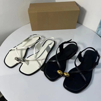 Sandales plates carrées pour femmes, nouvelle mode estivale, chaussures décontractées de vacances, chaussures de plage polyvalentes à semelle souple