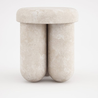 Table d'appoint en marbre travertin massif, design minimaliste, pieds en forme de capsule, plateau rond à bords doux, style Wabi Sabi, table d'appoint pour la maison de rêve