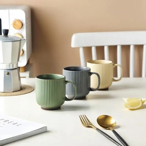 Taza de Café de Cerámica de Gran Capacidad Estilo Nórdico, Taza de Leche para <span class=keywords><strong>Desayuno</strong></span>, Taza de Té con Rayas Verticales, para Hogar, Oficina, Hotel, Restaurante - Product Image 4