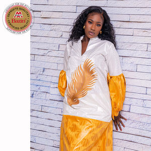 Robe Longue Africaine <span class=keywords><strong>Bazin</strong></span> Exclusive et Personnalisée pour Femme, Motif Jacquard Riche Orange et Blanc, Vêtement Unique du Sénégal et du <span class=keywords><strong>Mali</strong></span> - Product Image 3