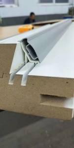 צליל בידוד 45 תואר מגנטי יניקה חותם רצועת לדלת עץ - Product Image 3