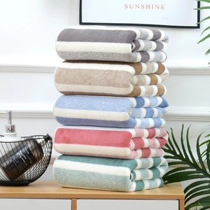 Serviette de bain rayée en polaire corail, séchage rapide, rectangulaire, pour la plage, 300g 400g, rose, vert, bleu, marron, gris, lavable en machine - Product Image 3