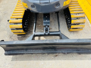 Komatsu เครื่องขุดไฮดรอลิก PC35MR-3ปั๊มไฮดรอลิกเครื่องยนต์ดีเซลปั๊มไฮดรอลิคสภาพดีไม่มีการรั่วไหลเครื่องจักรขนาดกะทัดรัดส่งตอนนี้ - Product Image 3