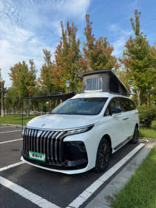 Autocaravana Dongfeng Híbrida Forthing V9 2026, Techo Panorámico, 5.2m, Amplia y Espaciosa, para Actividades de Aventura - Product Image 1