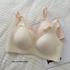 Soutien-gorge liftant sans armatures en Spandex/Nylon pour femme, effet galbant et anti-affaissement, pour poitrines petites et grandes, sous-vêtement basique Milk Skin - Product Image 1