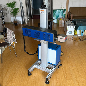 Machine de marquage et de gravure laser CO2 multilingue facile à utiliser pour bouteilles d'eau, bois et métal - Product Image 3