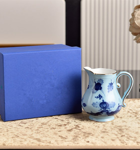 Juego de Café y Té de Porcelana de Hueso de Cerámica Minimalista de Lujo con Calcomanía Azul Personalizable, Ecológico y de Alta Calidad - Product Image 3