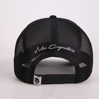 Gorra Trucker de Lujo Personalizada con Logotipo Bordado Completo, de Alta Calidad, 5 Paneles, Visera Curva, Malla y Cierre Ajustable de Gamuza