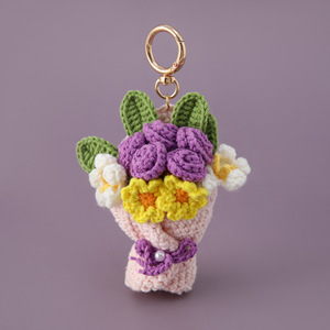 Llavero de Campo Primaveral con Ramo de Flores Tejido a Crochet de Cuatro Hilos, Hecho a Mano, Novedad para el Día de Año Nuevo 2026, Ideal como Regalo para Mayores - Product Image 3