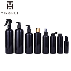 Vente en gros de flacons cosmétiques en plastique rechargeables avec pompe à mousse de 250 ml et 500 ml, flacon de lotion et de shampoing avec pompe dorée - Product Image 3