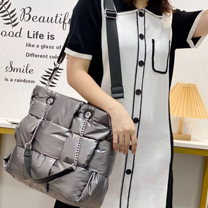 Hot Bán Mềm Weave Puffer Tote Túi Với Kim Loại <span class=keywords><strong>Chain</strong></span> Xử Lý Vai Lớn Hobos Ví Puffy Túi Túi Xách - Product Image 6